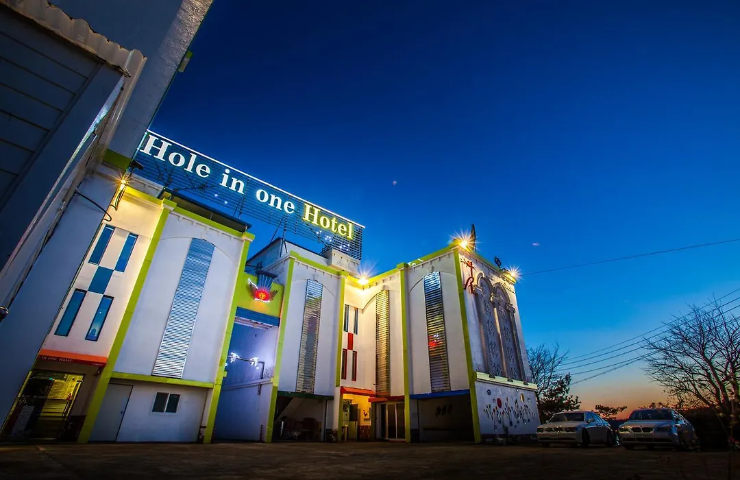Hole In One Hotel-1